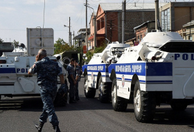 Armed group which seized police building in Yerevan opens fire, kills policeman